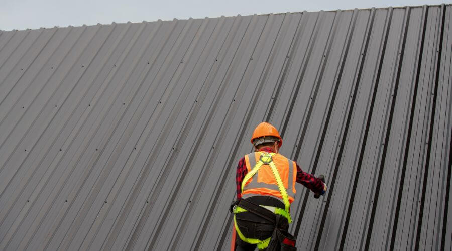 Professional metal roof installation services in New Holland, IL